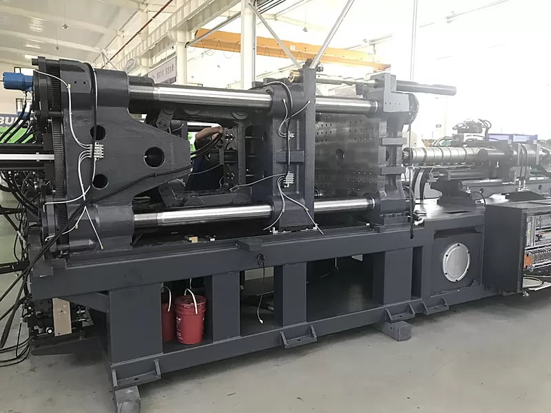 Injection molding machine structure